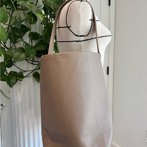 The Row calfskin N/S park large NWOT - Picture 4 of 8